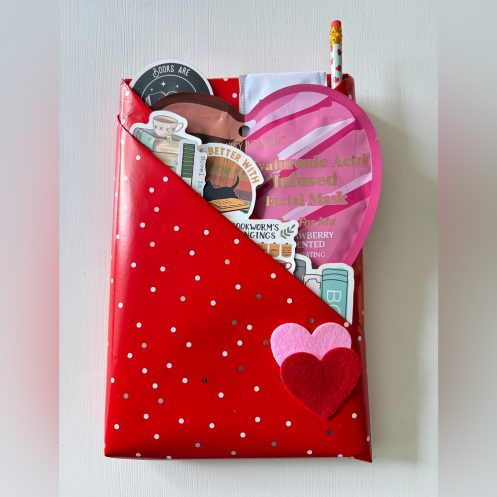 Romance Blind date with a book